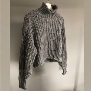 Gray Balloon-Sleeve H&M Turtleneck Sweater